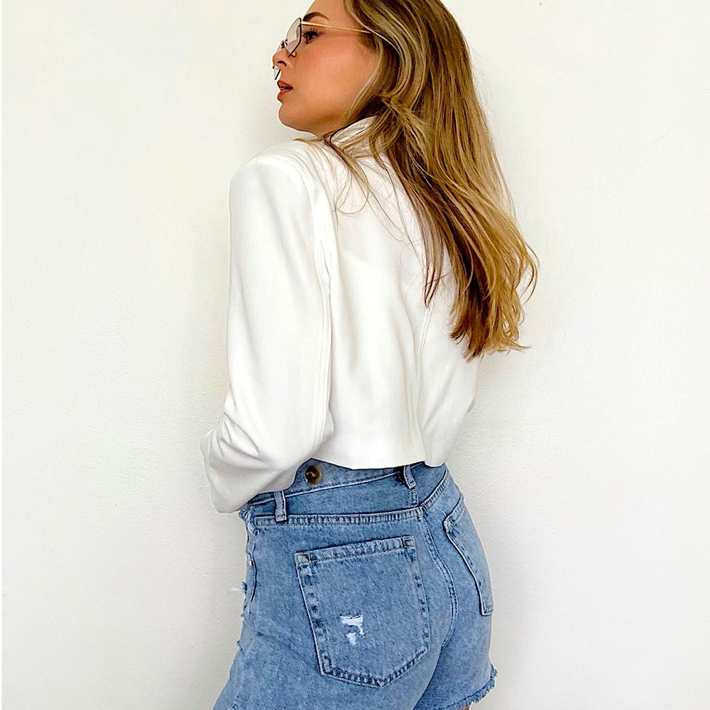 🏰🆕🤍SHE + SKY: WHITE Cropped Blazer SMALL MEDIUM - Picture 5 of 10